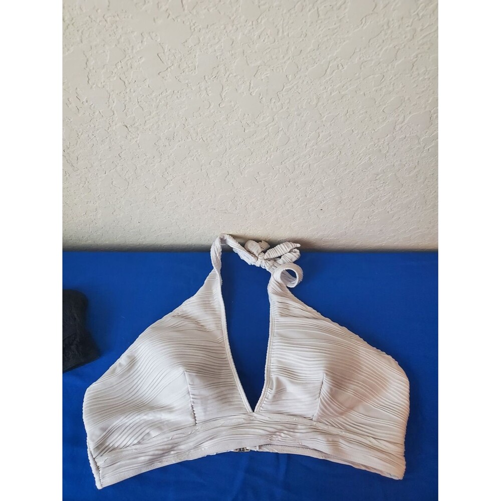 Lot of 2 Halter Bikini Tops 2XL Black Crochet O-Ring White Ribbed Pleated Swim - Picture 2 of 6